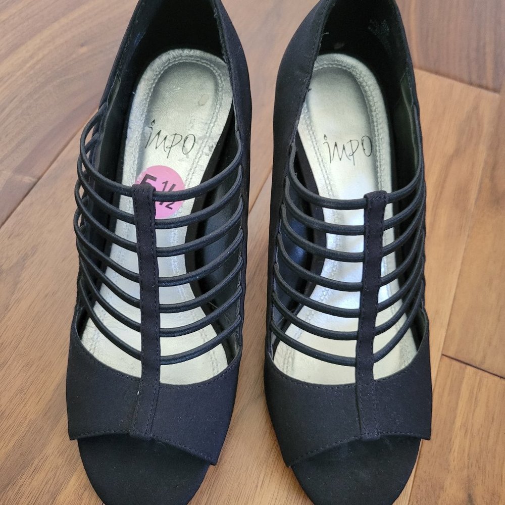 Shoes (Women's), Black heels, Size 5.5, Impo,
